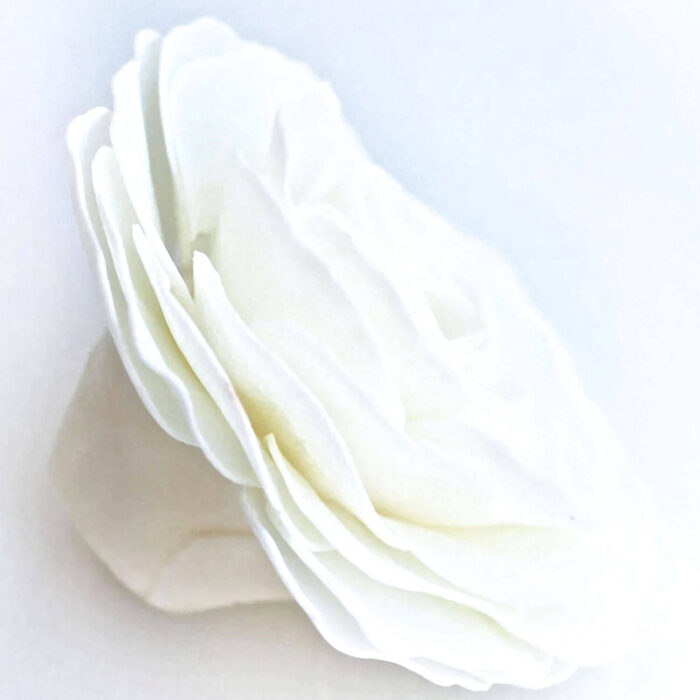 La Grâce De Dieu Creamy Rose Soap Flower - Image 3